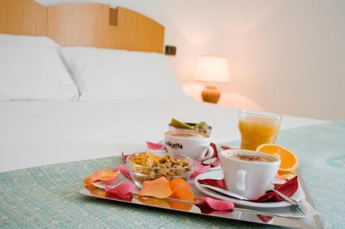 Grand Hotel Mediterraneo - image 2