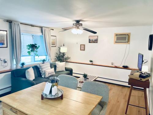 Cozy Comfort Living - A Home Away From Home - image 12