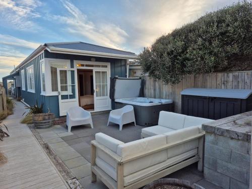 Beachfront Home & Guest House Lyall Bay in ท่าอากาศยานเวลลิงตัน