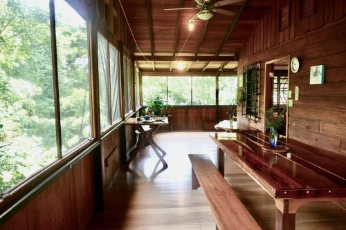 Kliffstone Jungle House in Blancaneau