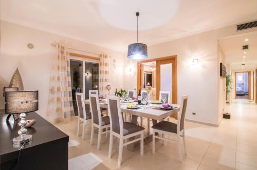 Facilities, Villa Mar in Almancil