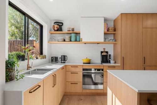 Unit 1-2 Grandview Grove Cowes - image 3