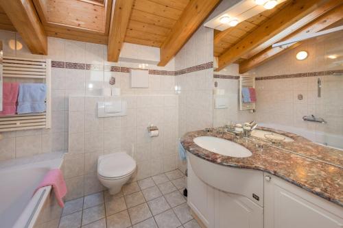 Helvetia Apartments - image 11