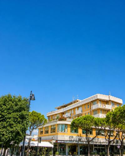 Condominio Commerciale 1