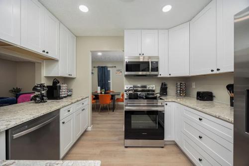 Spacious Family Home - 15 Min To Downtown Columbus in Lincoln Village