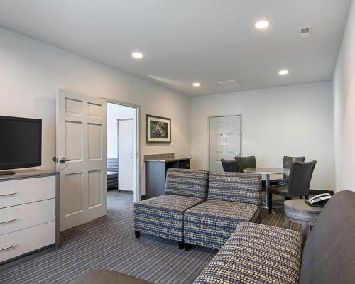 Comfort Inn Williamsburg Gateway - image 35