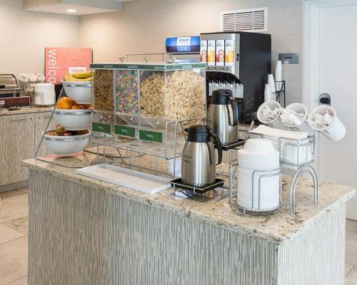 Comfort Inn Williamsburg Gateway - image 29