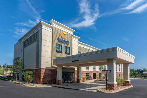 . Comfort Inn & Suites Charlottesville Hollymead Town Center