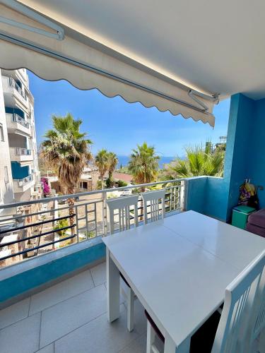 Seaview Apartment