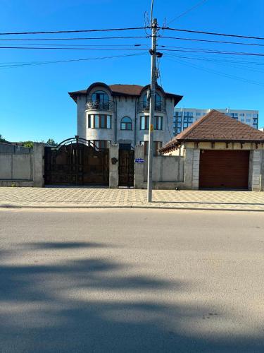 Vila Lena S in Cahul