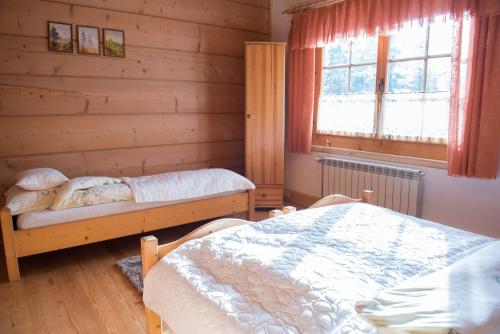 1 double bed, 1 twin bed, 1 sofa bed