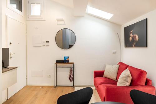 GuestHost - Comfy Studio in Modena Center