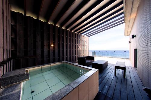 Open air bath, Auberge Fontaine Bleau Atami in Shimotaga