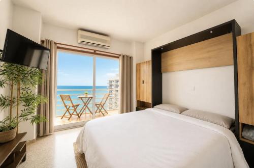 Modern & Sunny Studio
