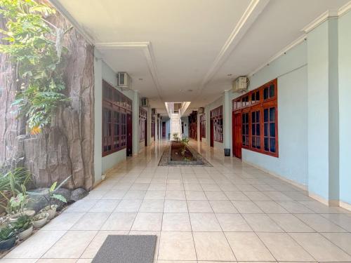 Exterior view, RedDoorz @ Hotel Charvita Kupang in Kupang