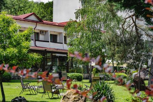 . Hotel Sallaris Monteoru