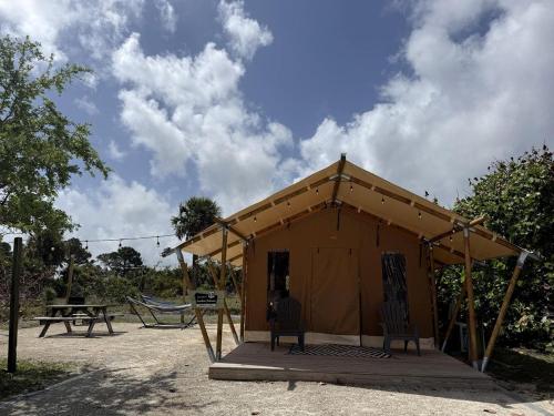 Spacious Deluxe Safari Tent with Large Outdoor Area in Hobe Sound, Florida