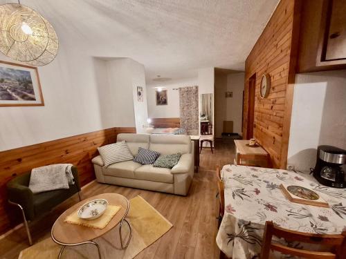 Maison plain pied dans grand jardin - Location saisonnière - Gréoux-les-Bains