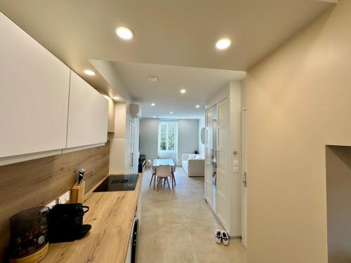 Quiet & air-conditioned apartment 5 minutes from Dijon in Шенов