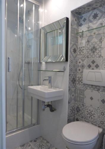 Hôtel Marignan - image 11