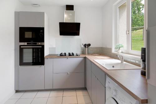 Kitchen, Gite La Cour Du Four - Deauville in Pierrefitte-en-Auge