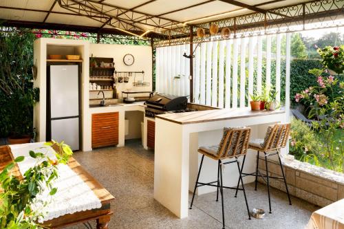 Étterem, Sherlock's Holidays boutique rooms in Lucija