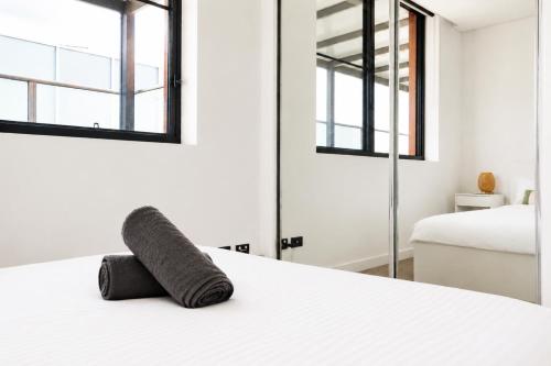 Central Ultimo 3BR - PoolGym & 2 Parking-Balcony - image 11