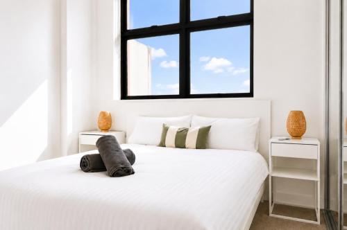 Central Ultimo 3BR - PoolGym & 2 Parking-Balcony - image 2