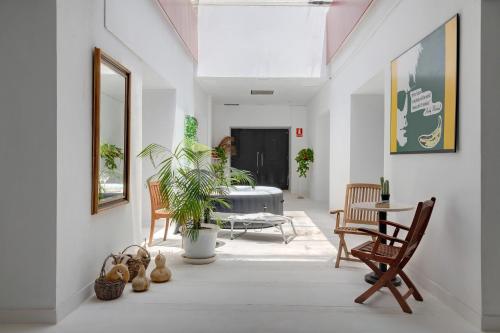 Brothers House 5