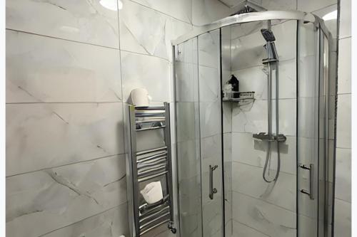 Central London Kings Cross 6 Bedrooms House - image 8