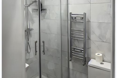 Central London Kings Cross 6 Bedrooms House - image 7