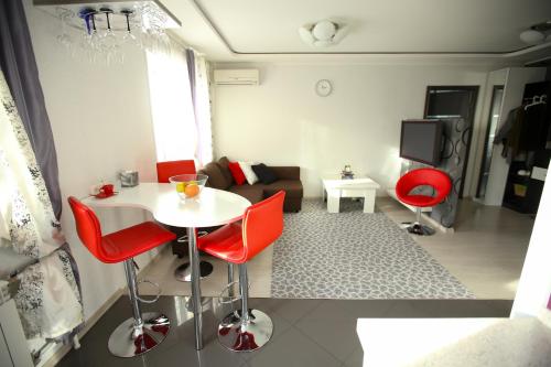 Apartment Star - image 9