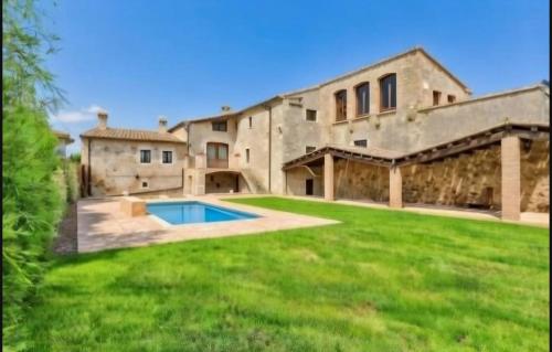 Kert, Masía Mas Sastre con piscina cerca de Girona (Masia Mas Sastre con piscina cerca de Girona) in Bordils
