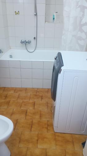  Casina modesta in Somma Lombardo
