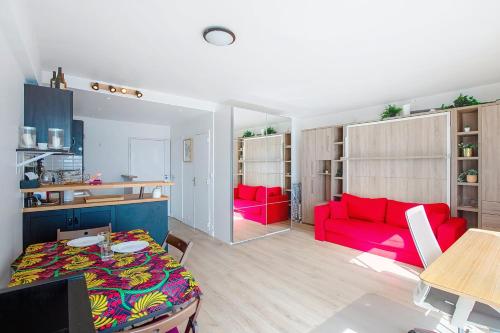 GuestReady - Studio spacieux-vue sur la Tour Eiffel