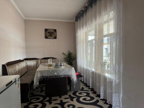 Shabdan Guest House in Toktogul