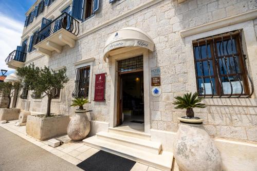 Heritage Boutique Hotel Adriatic-Adults only in 奧雷比奇