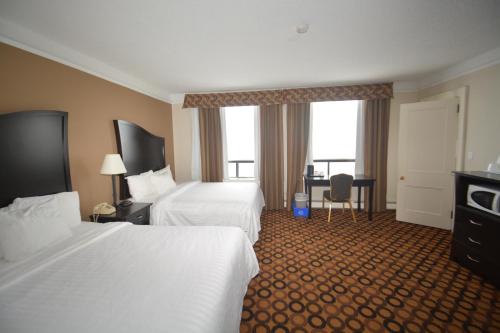 Prince Arthur Waterfront Hotel & Suites