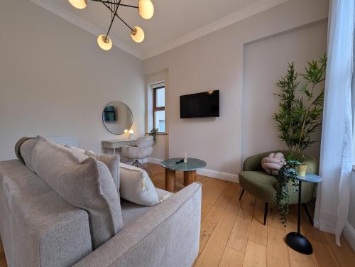 Crawford House - ScholarLee Living Apartments 2