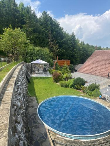 Ubytovanie Privat Antoni - apartman v RD in Medvedzie
