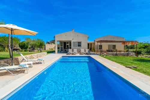 Finca Can Colomer con piscina, Artà