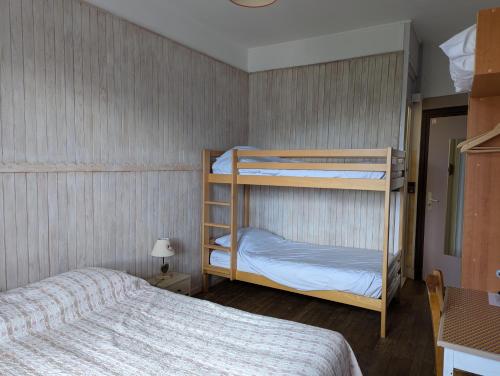 Chambre quadruple, salle de bain privée