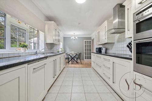 6BR Villa in Birmingham with Free Onsite Parking, Birmingham (zdjęcie 5)