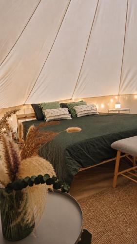 2 twin beds