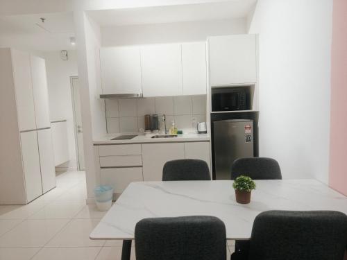 Chamber Residence by Putra Mall - image 10