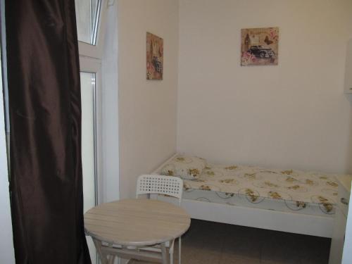 Apartments and studios in Cote d’Azure 3