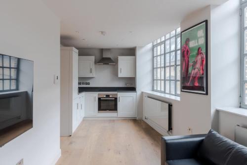 Dolls House - Farringdon - by Frankie Says - image 12