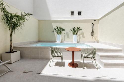 Nebo Alameda 1 – Private pool and patio