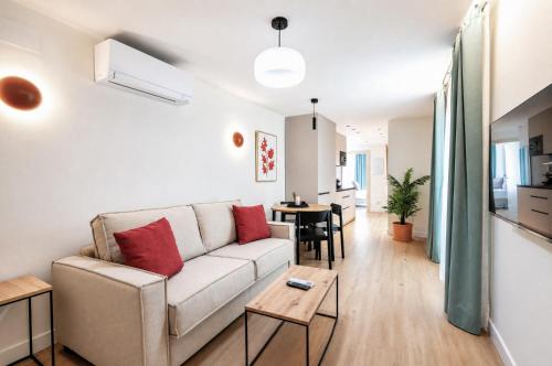 Nebo Alameda 4 – Bright New stylish – 1st Floor