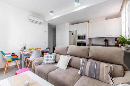 Apartamento de 2 dormitorios y garaje en Nervión